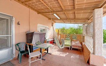 Property slide 32