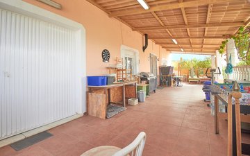 Property slide 44