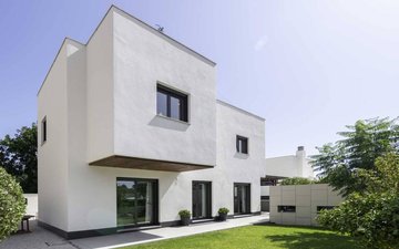 Property slide 16