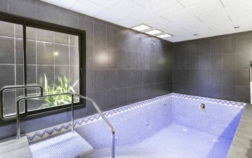Property slide 20