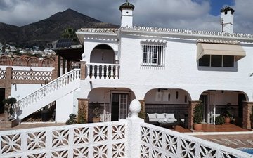 Property slide 44