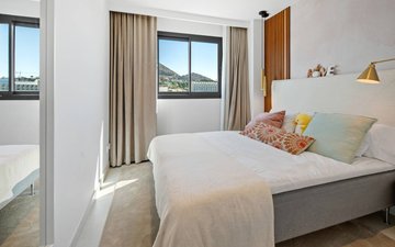 Property slide 17