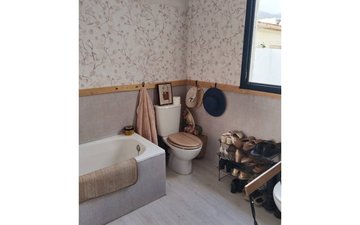 Property slide 16
