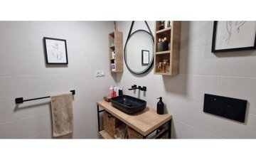 Property slide 40