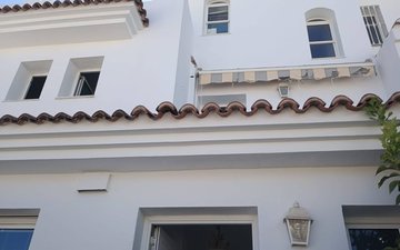 Property slide 10