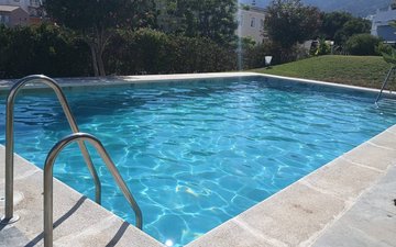 Property slide 32