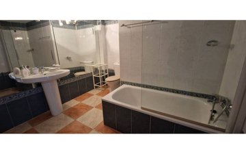 Property slide 25