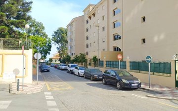 Property slide 44