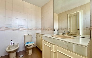 Property slide 32