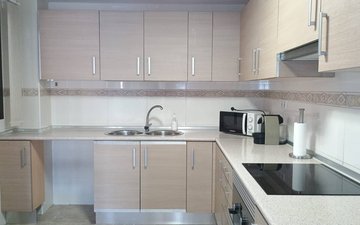 Property slide 32