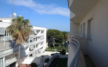 Property slide 22
