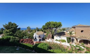 Property slide 17