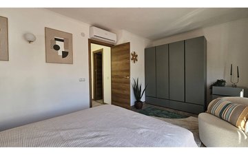 Property slide 44