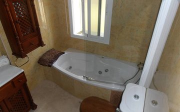 Property slide 32