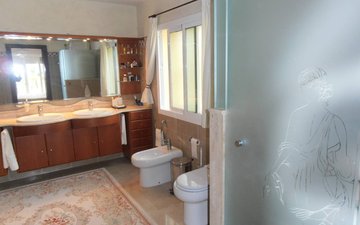 Property slide 40