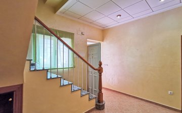 Property slide 39