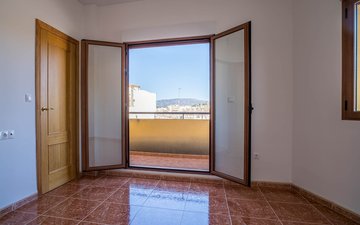 Property slide 37