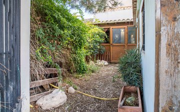 Property slide 22
