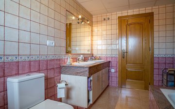 Property slide 48