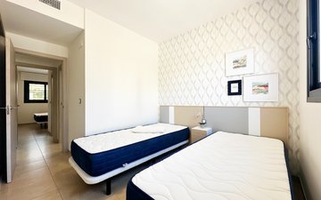 Property slide 25