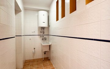 Property slide 10