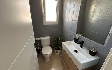 Property slide 16