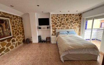 Property slide 25