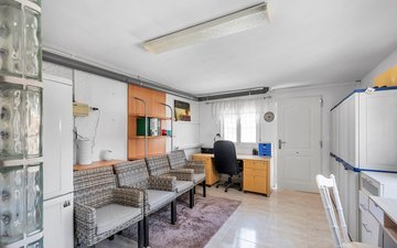 Property slide 20