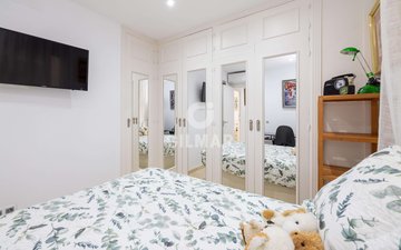 Property slide 25