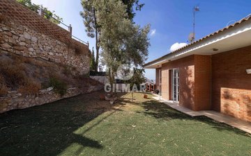 Property slide 44