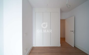 Property slide 32