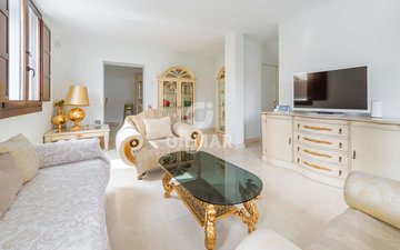 Property slide 18