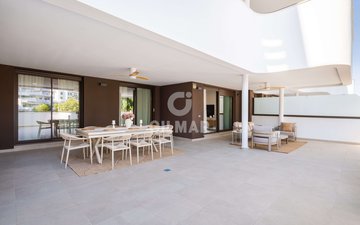 Property slide 32
