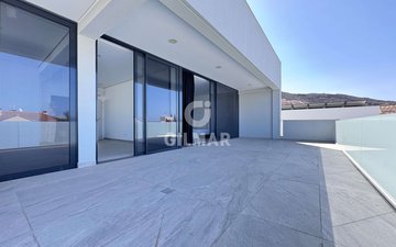 Property slide 21