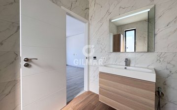 Property slide 20