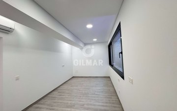 Property slide 32