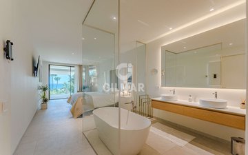 Property slide 21