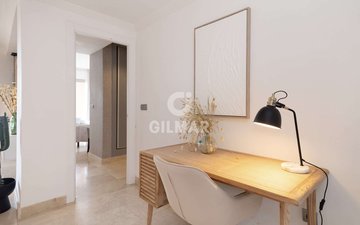 Property slide 32