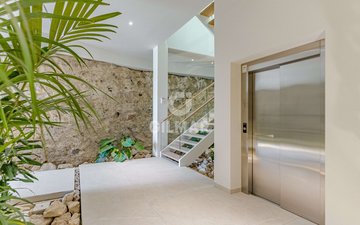 Property slide 10