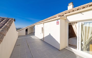 Property slide 19