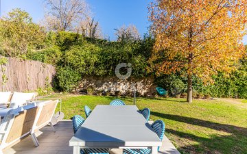 Property slide 10