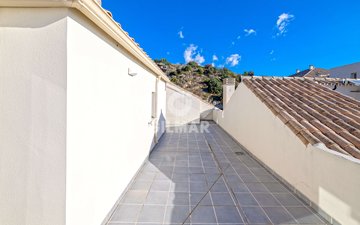 Property slide 18
