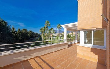 Property slide 35