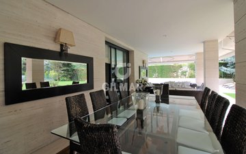 Property slide 25