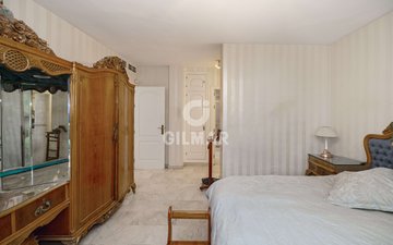 Property slide 18