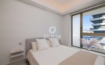Property slide 32
