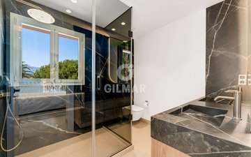 Property slide 10