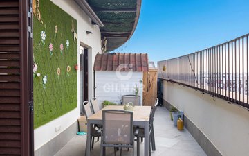Property slide 10
