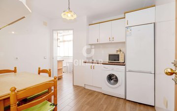 Property slide 32