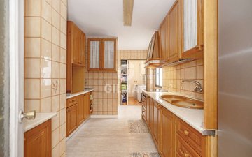 Property slide 9